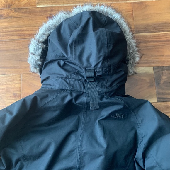 The North Face Winter Coat - Picture 4 of 6